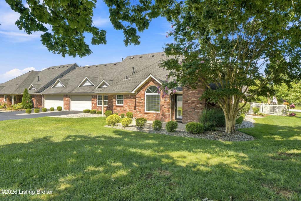 Photo of 10003 Crooked Stick Ct, Louisville, KY 40291 (MLS # 1726879)