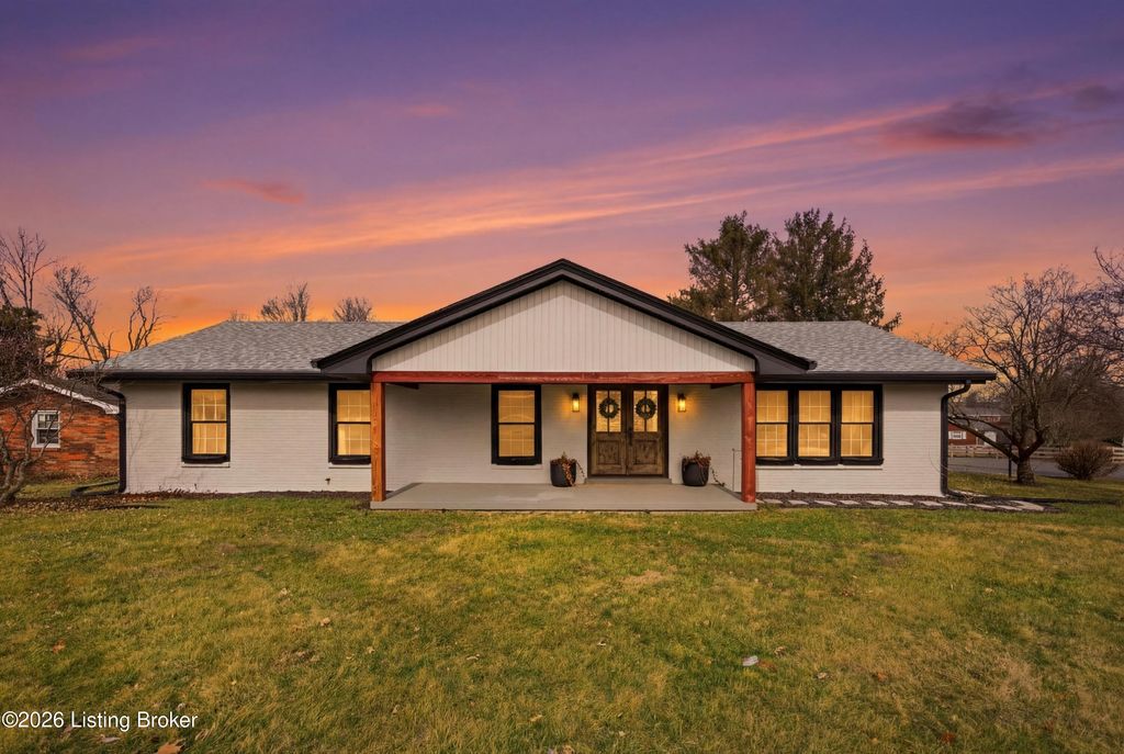 Photo of 1941 Frankfort Rd, Shelbyville, KY 40065 (MLS # 1711648)