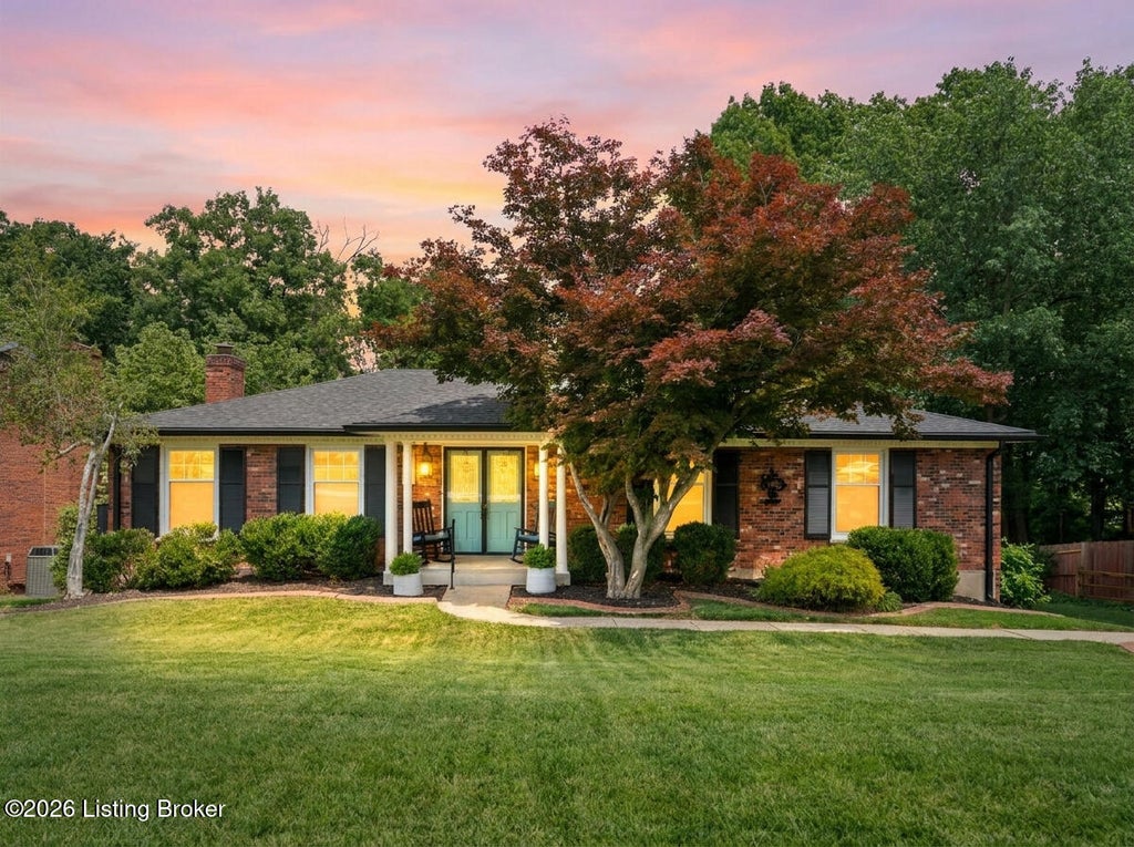 Photo of 9107 Split Rail Dr, Louisville, KY 40272 (MLS # 1728195)
