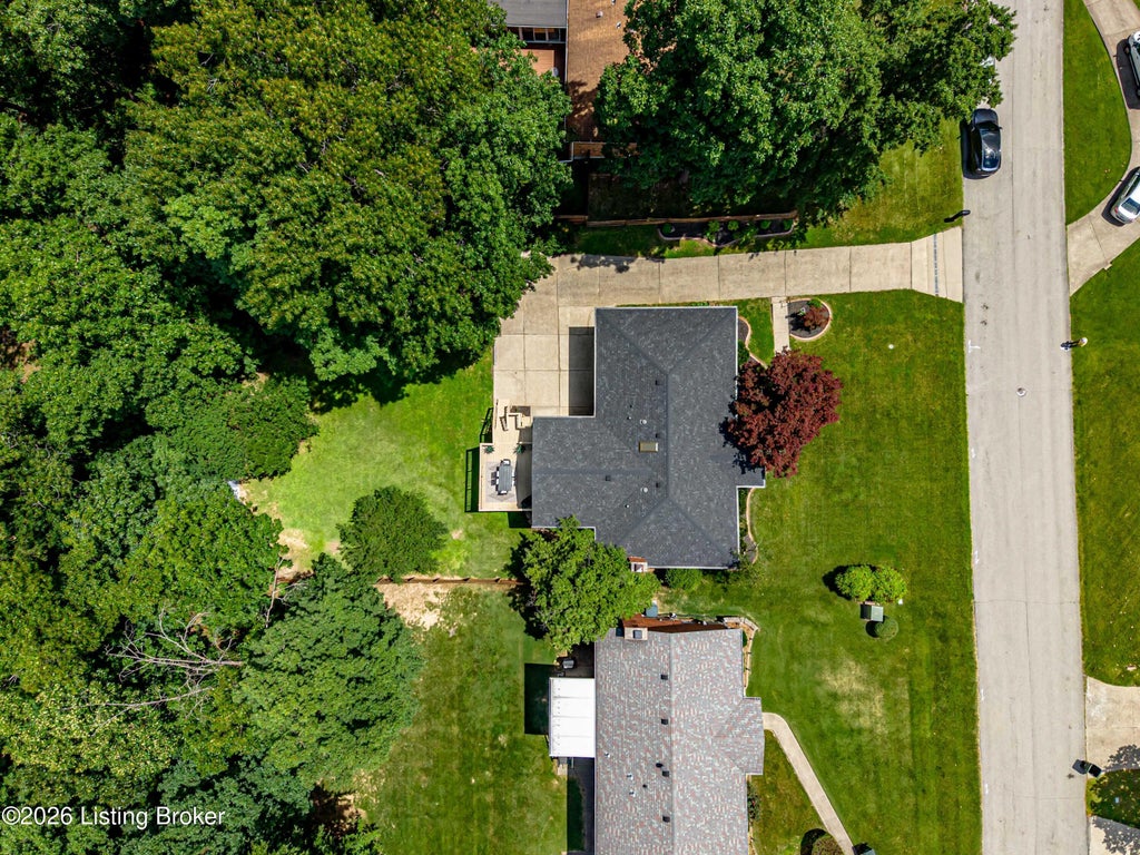 Photo of 9107 Split Rail Dr, Louisville, KY 40272 (MLS # 1728195)