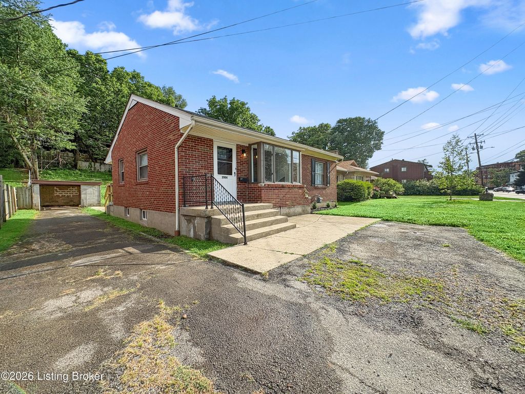 Photo of 2504 Brownsboro Rd, Louisville, KY 40206 (MLS # 1718885)