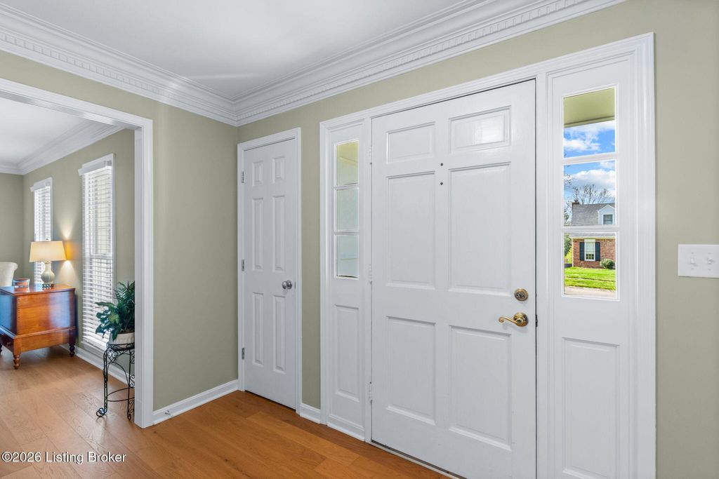 Photo of 12 Autumn Hill Ct, Prospect, KY 40059 (MLS # 1712495)