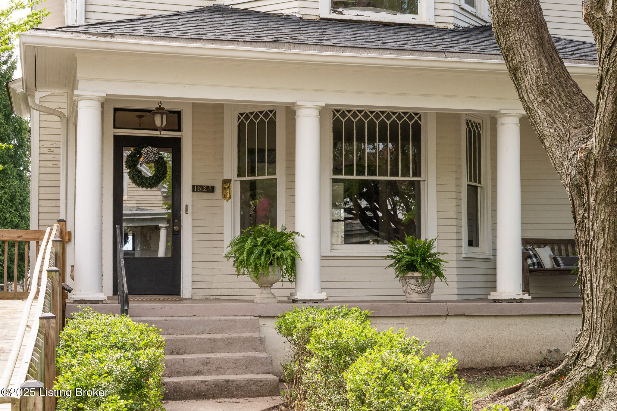 1828 Deerwood Ave, Louisville, Pennsylvania image 2