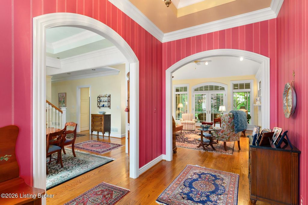 Photo of 1622 Two Springs Pl, Louisville, KY 40207 (MLS # 1715438)