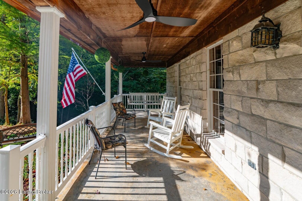 Photo of 2028 Wooldridge Ferry Rd, Elizabethtown, KY 42701 (MLS # 1729057)