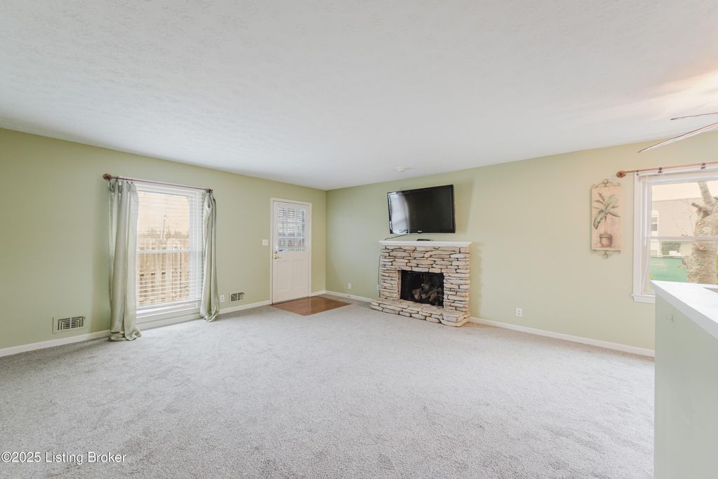 Photo of 10617 Sycamore Trail, Louisville, KY 40223 (MLS # 1704499)