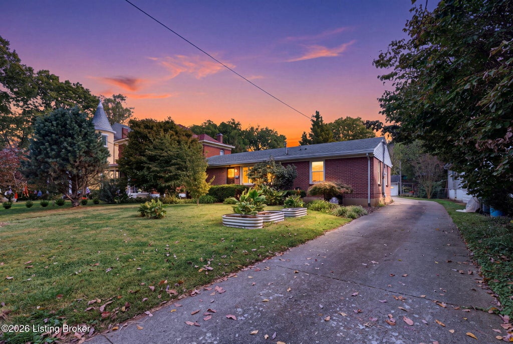Photo of 193 N Bellaire Ave, Louisville, KY 40206 (MLS # 1732556)