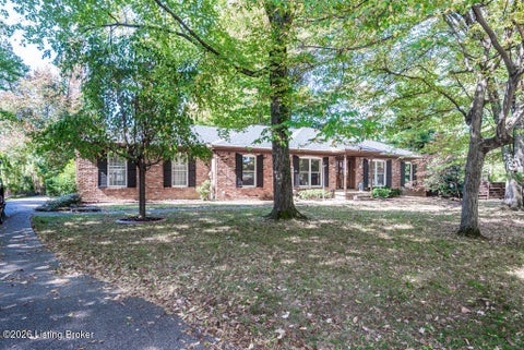 Homes For Sale - 410 Hidden Oak Way<br/> Jefferson County, Louisville, KY 40222