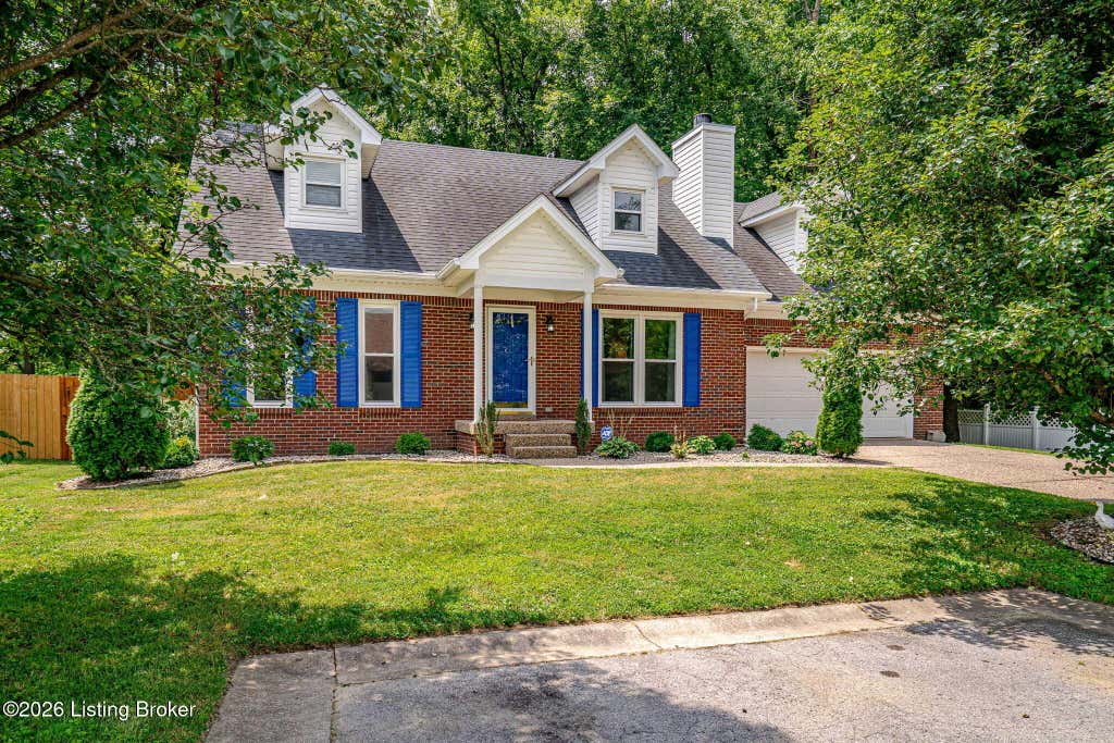 Photo of 10600 Wildflower Woods Ct, Jeffersontown, KY 40299 (MLS # 1724121)