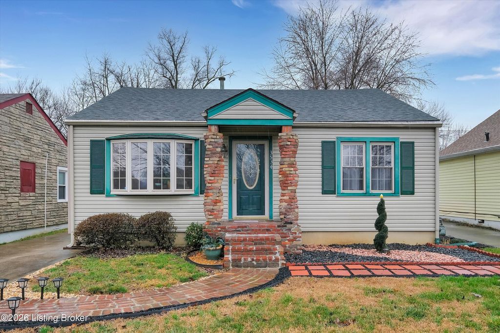 Photo of 3534 Algonquin Pkwy, Louisville, KY 40211 (MLS # 1713729)