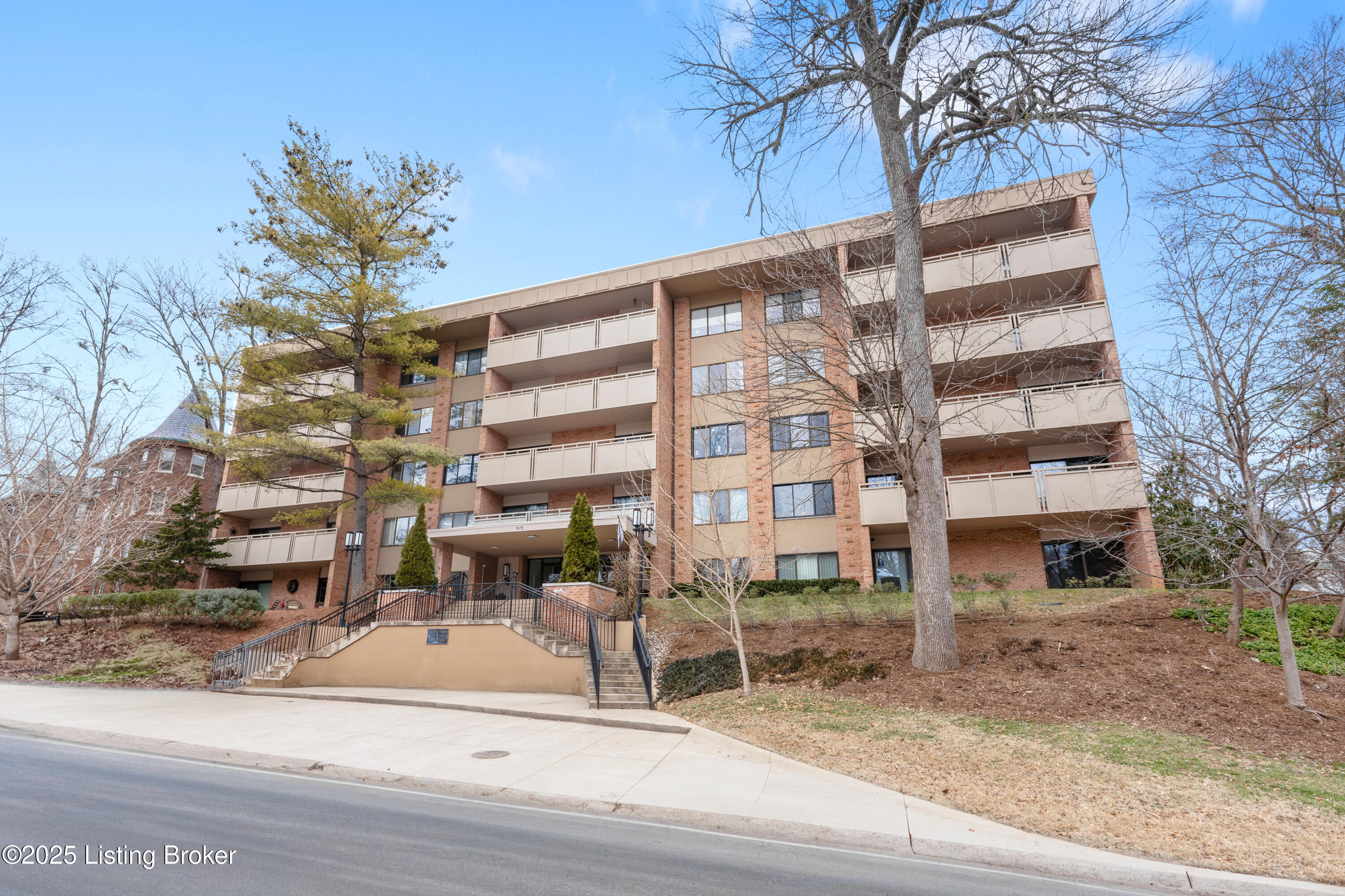 1611 Spring Dr #APT 3C, Louisville, Kentucky image 1