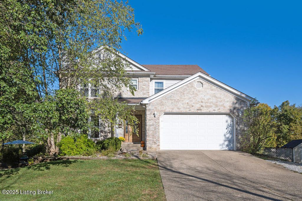 Photo of 6910 Colton Rd, Crestwood, KY 40014 (MLS # 1701348)
