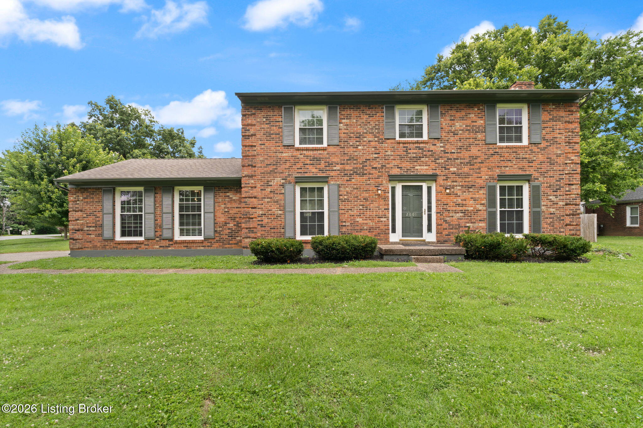 Photo 1 of 46 — 2601 Stony Brook Dr, Louisville, KY 40220