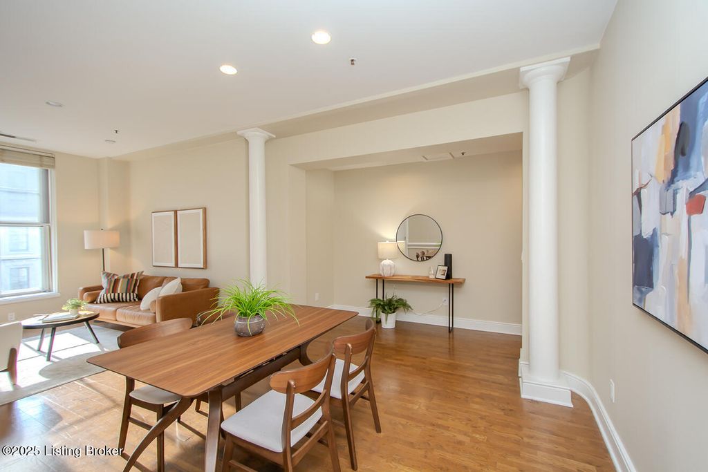 Photo of 711 W Main St #J, Louisville, KY 40202 (MLS # 1715684)