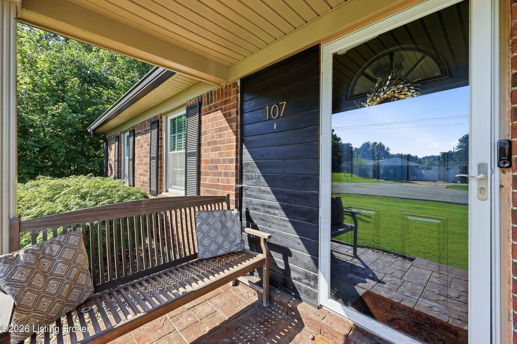 Photo of 107 Rigel Ct, Mt Washington, KY 40047 (MLS # 1721468)
