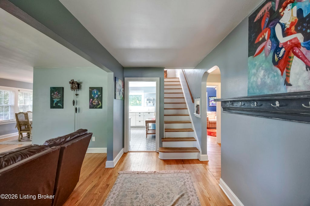 Photo of 210 Daisy Ln, Louisville, KY 40243 (MLS # 1728052)