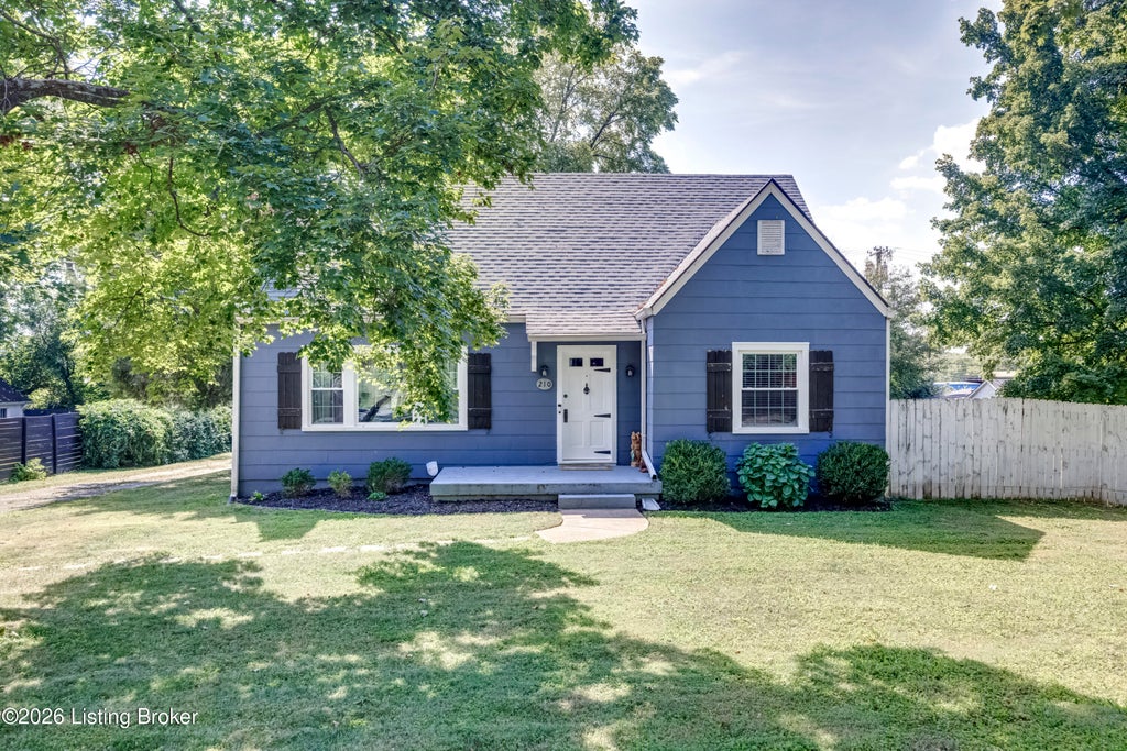 Photo of 210 Daisy Ln, Louisville, KY 40243 (MLS # 1728052)