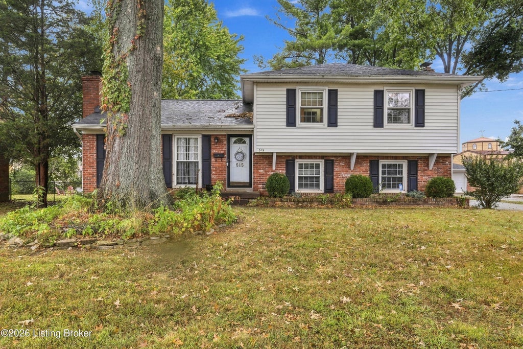 Photo of 515 Lyndale Ave, Louisville, KY 40222 (MLS # 1731142)