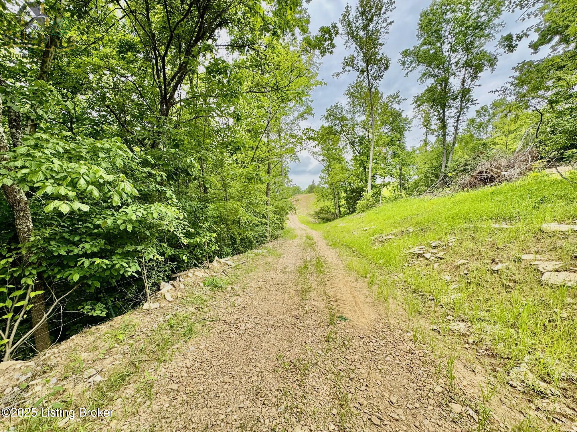 2 S Polin Rd, Willisburg, Pennsylvania image 17