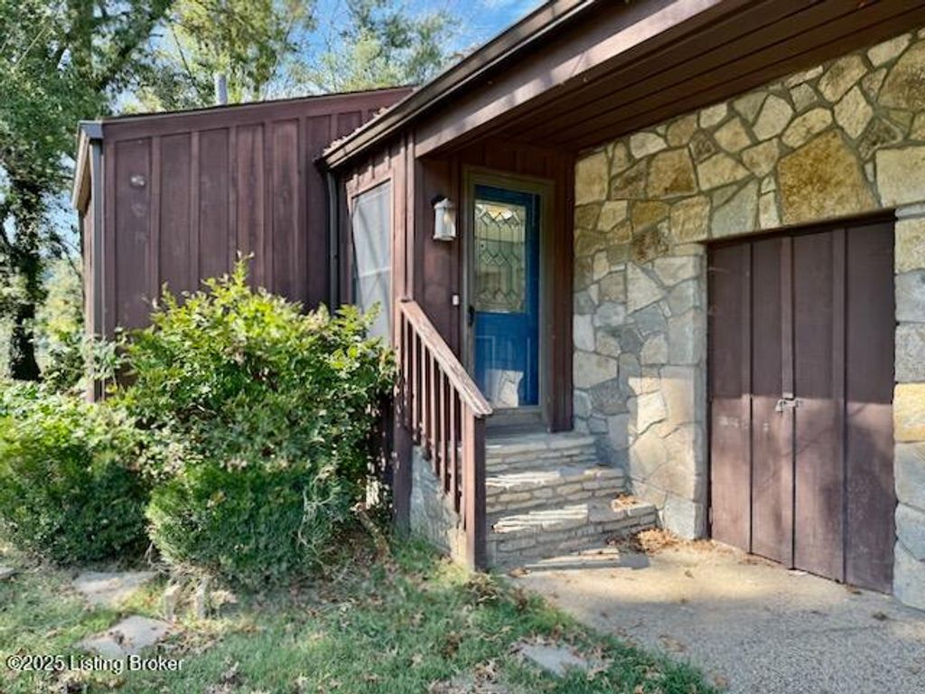 Photo of 6111 Front St, Westport, KY 40077 (MLS # 1714195)