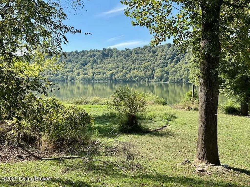 Photo of 6111 Front St, Westport, KY 40077 (MLS # 1714195)