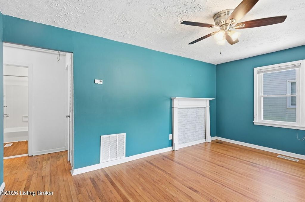 Photo of 416 Lee Rd, Elizabethtown, KY 42701 (MLS # 1717052)