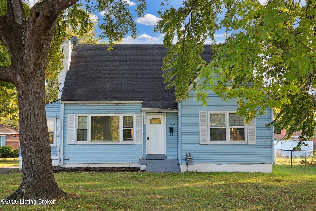 Photo of 1868 Farnsley Rd, Louisville, KY 40216 (MLS # 1732547)