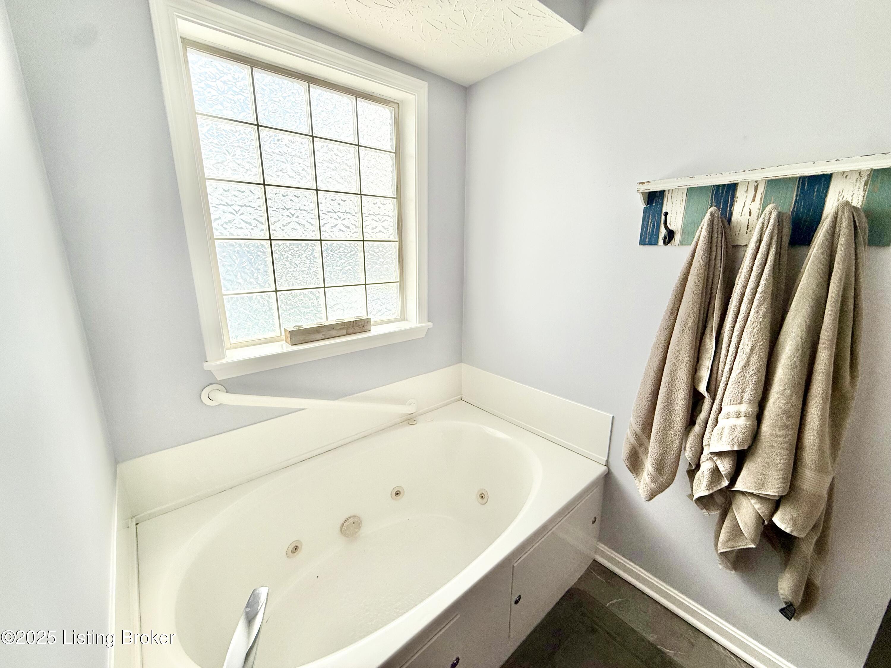 205 Autumn Glen Dr, Mt Washington, Kentucky image 29