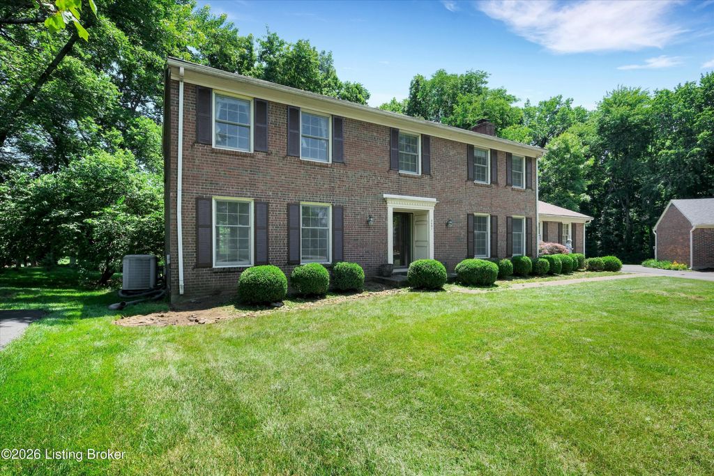 Photo of 2801 Carrington Ct, Louisville, KY 40242 (MLS # 1718840)
