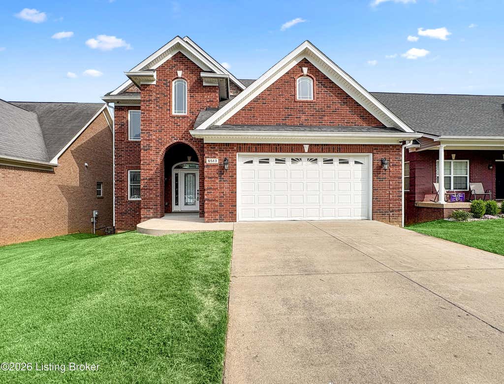 Photo of 6513 Keeling Park Dr, Louisville, KY 40291 (MLS # 1722888)
