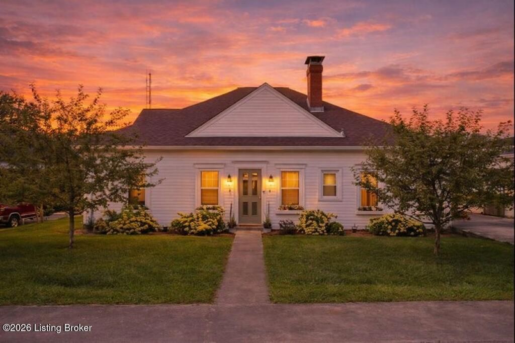 Photo of 212 Covington Ave, Springfield, KY 40069 (MLS # 1709067)