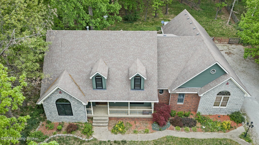 Photo of 180 Bowman Ct, Mt Washington, KY 40047 (MLS # 1731050)