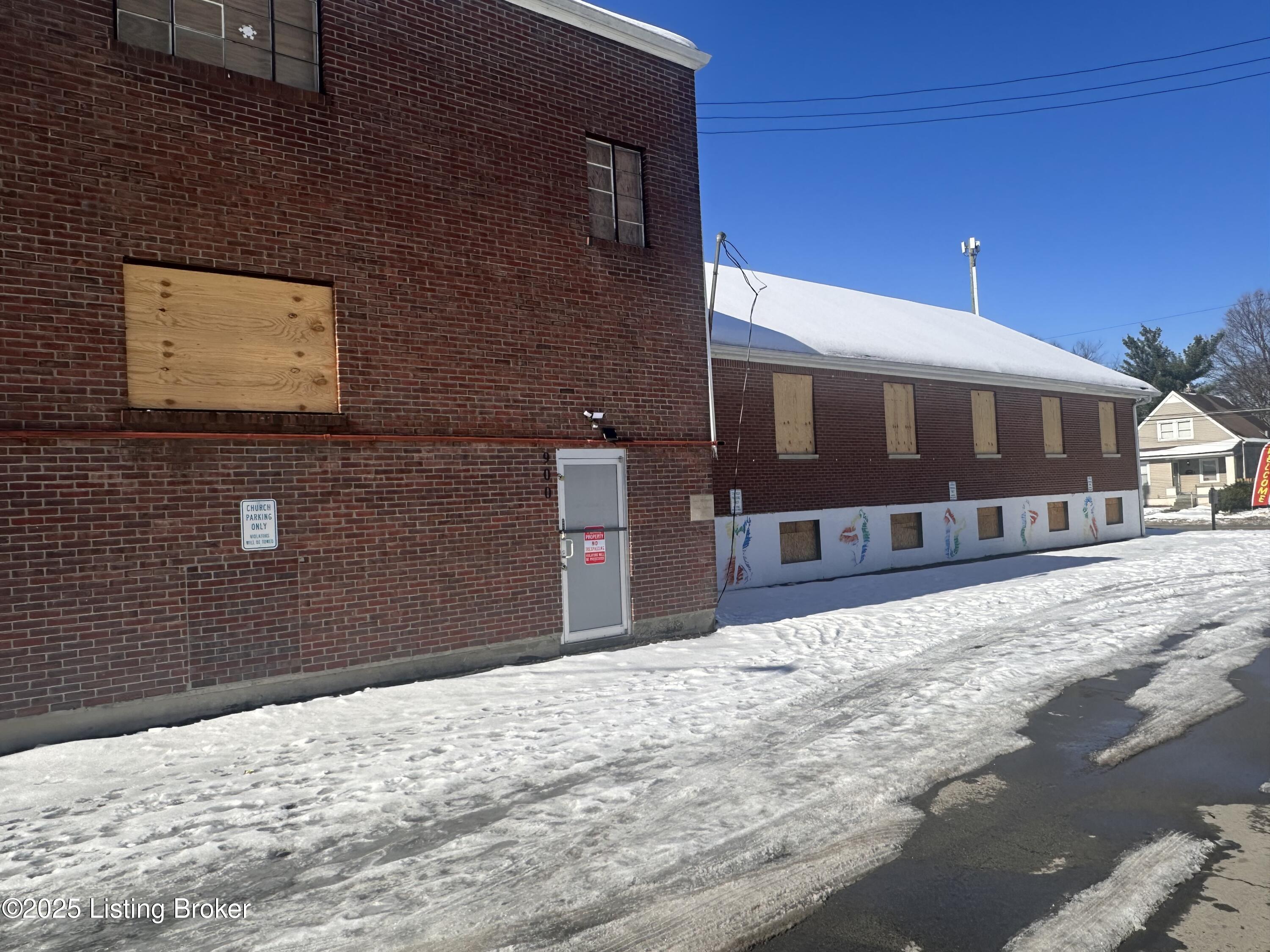 900 Denmark St, Louisville, Kentucky image 3