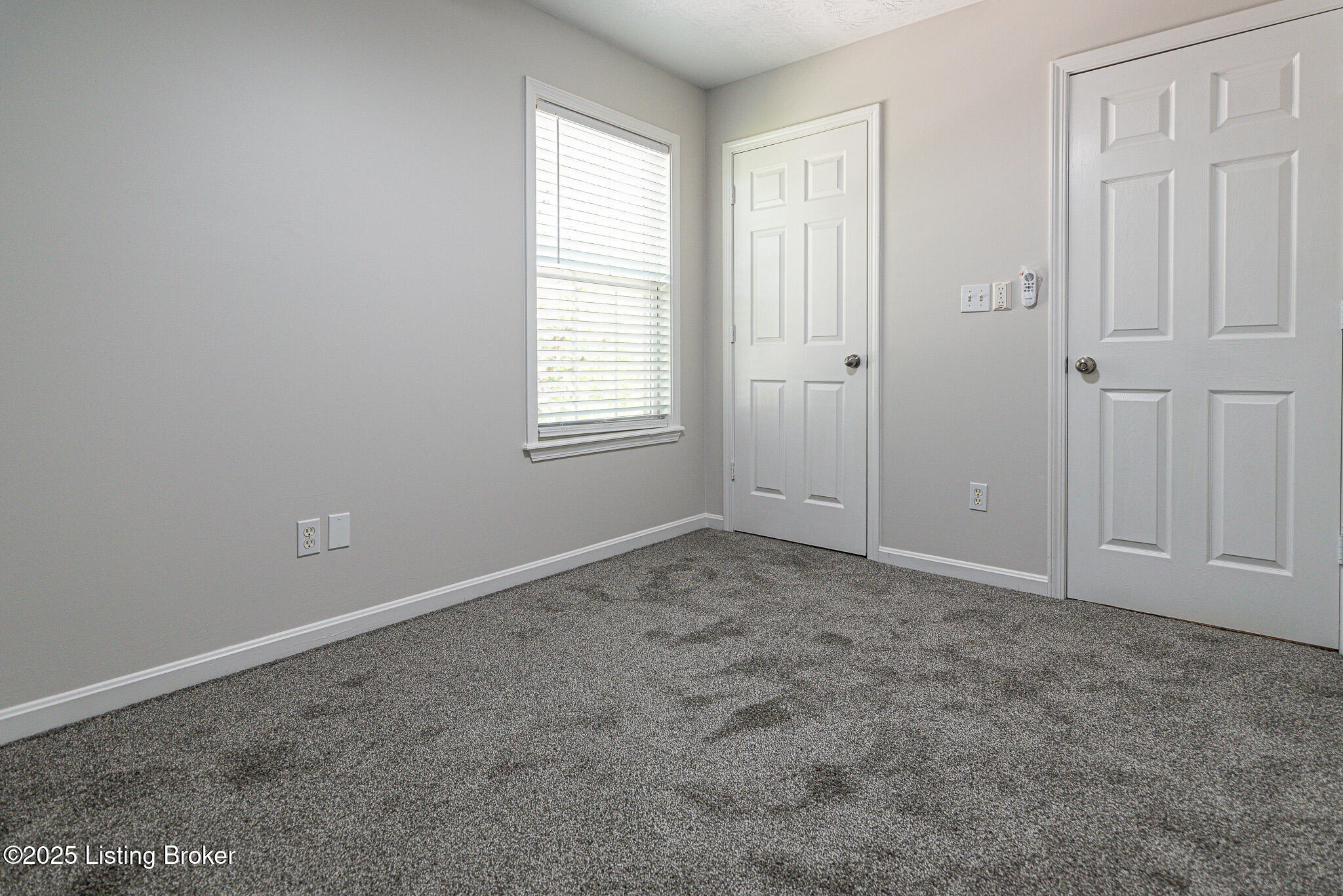 3233 Vermont Ave, Louisville, Kentucky image 23