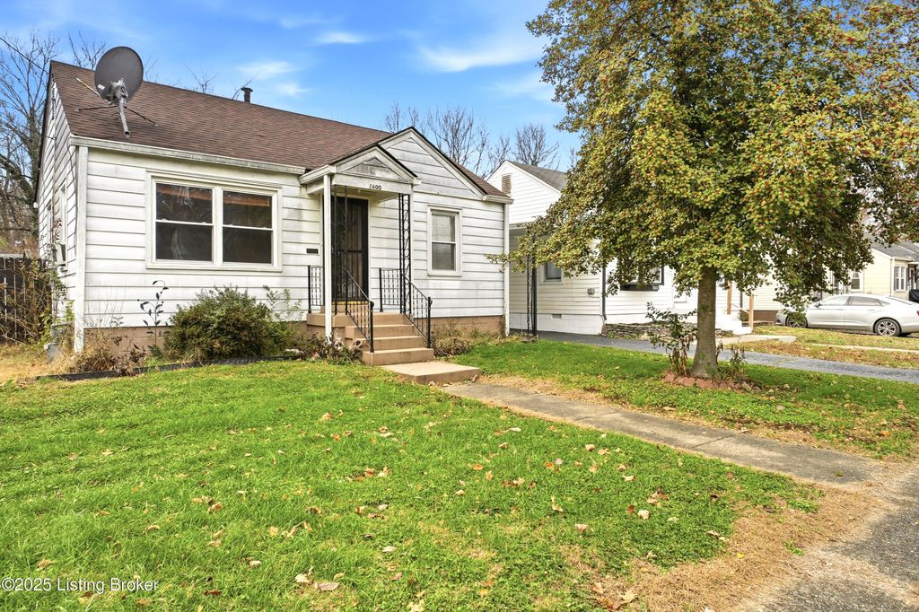 Photo of 1600 Thornberry Ave, Louisville, KY 40215 (MLS # 1704529)