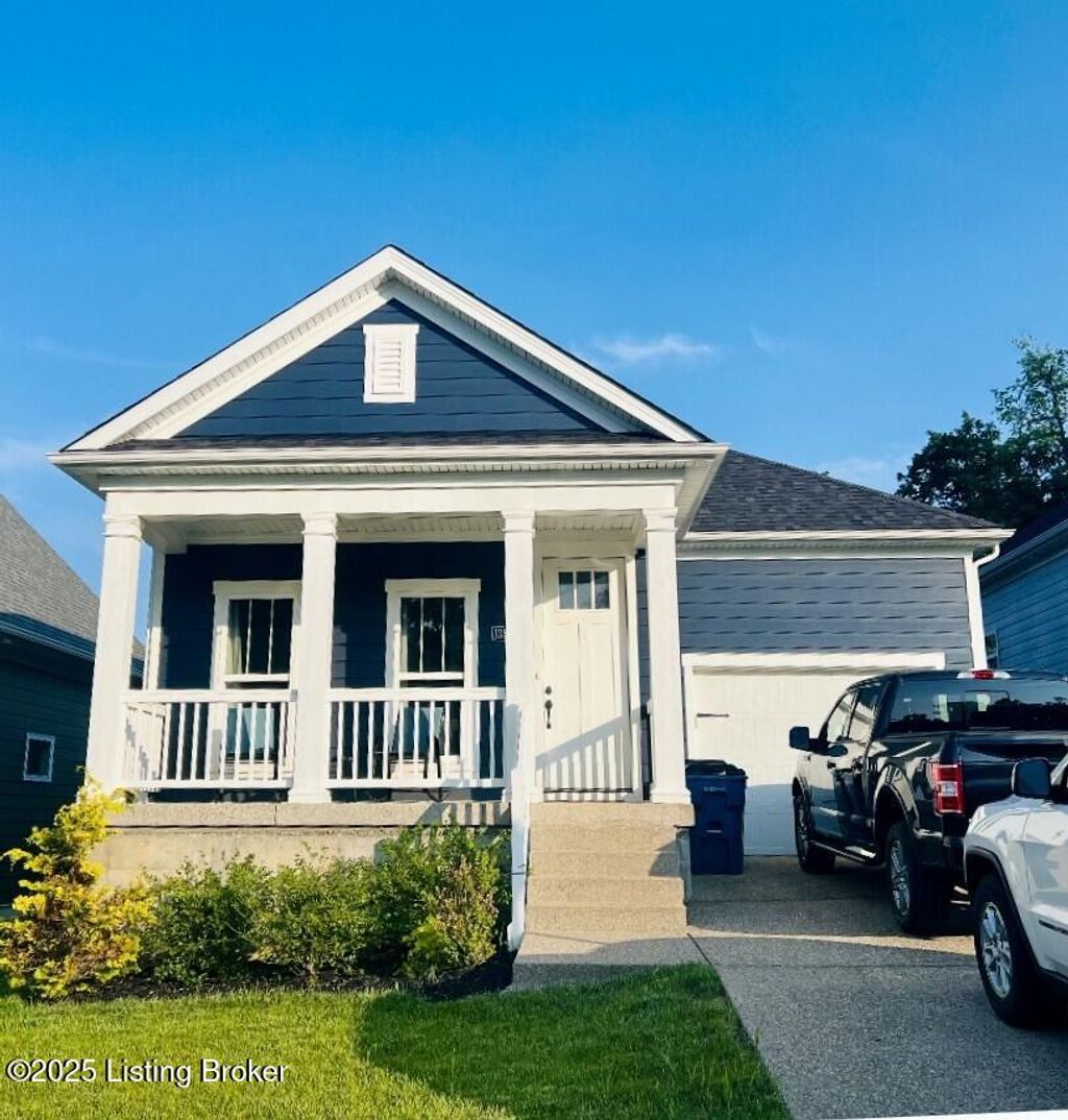 Photo of 13512 Park Springs Ln, Louisville, KY 40245 (MLS # 1714904)