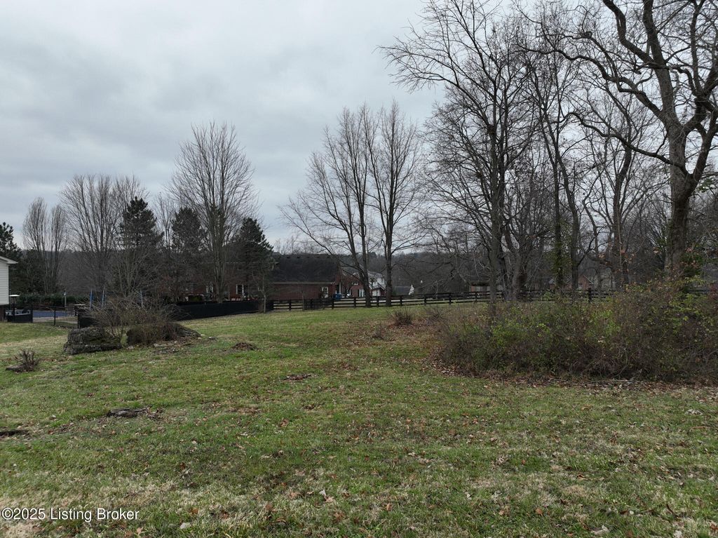 Photo of 7202 Star Barn Ln, Crestwood, KY 40014 (MLS # 1705400)