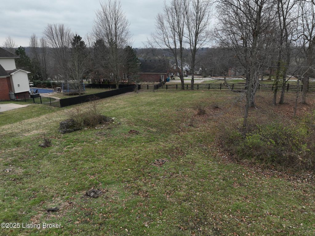 Photo of 7202 Star Barn Ln, Crestwood, KY 40014 (MLS # 1705400)