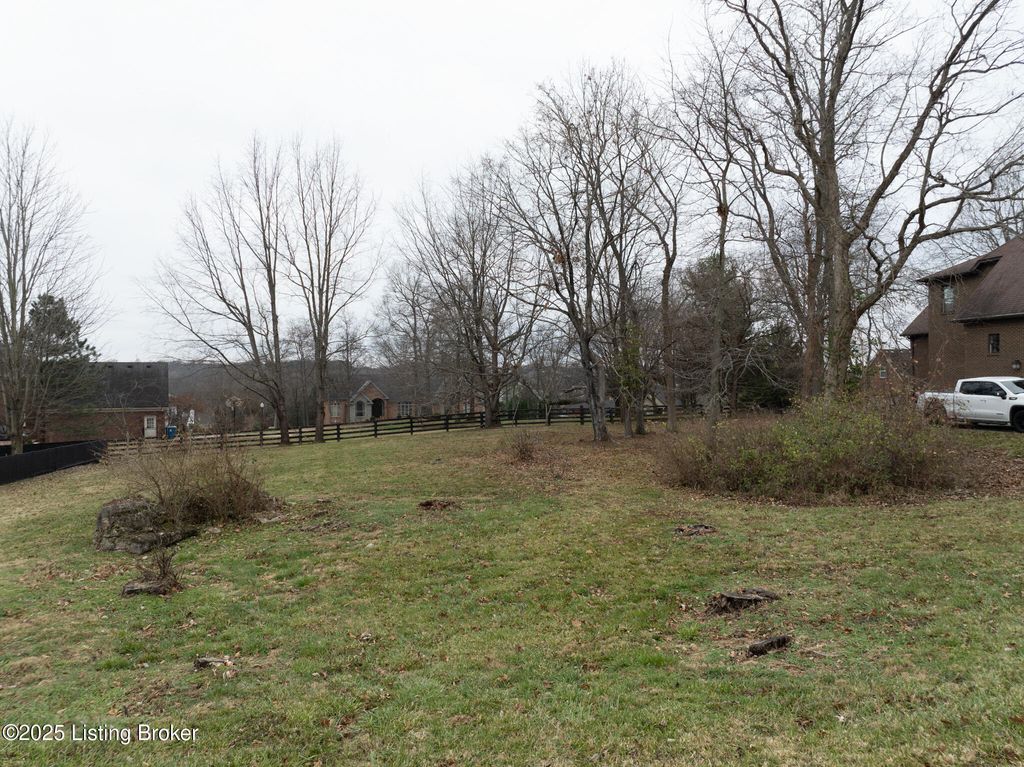 Photo of 7202 Star Barn Ln, Crestwood, KY 40014 (MLS # 1705400)