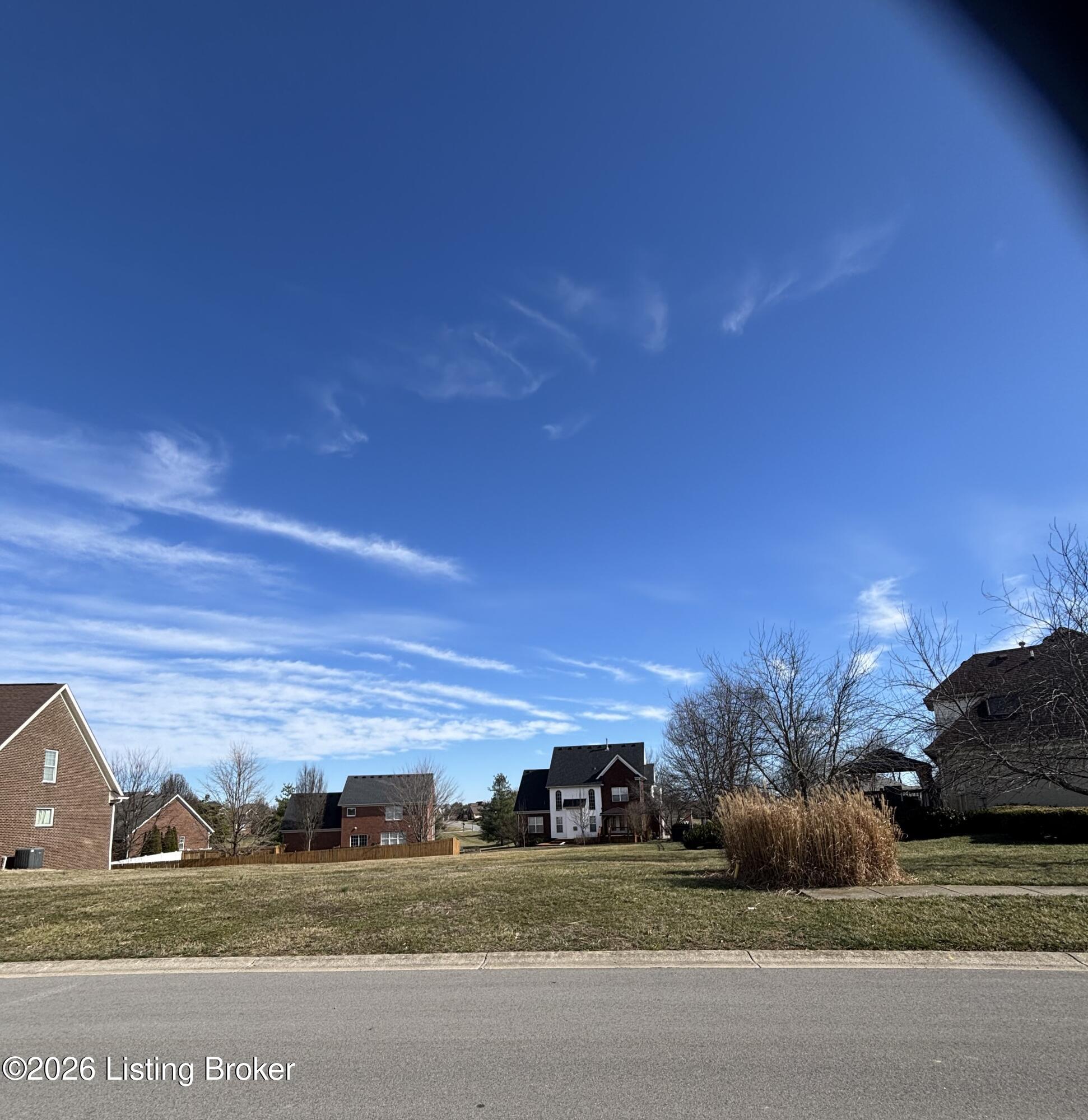 695 Ashbourne Dr