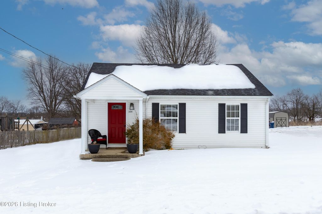 Photo of 226 Fairview St, Pleasureville, KY 40057 (MLS # 1708362)