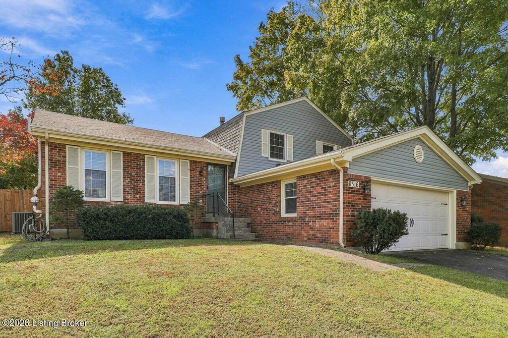 Photo of 8516 Laverne Dr, Jeffersontown, KY 40299 (MLS # 1732996)