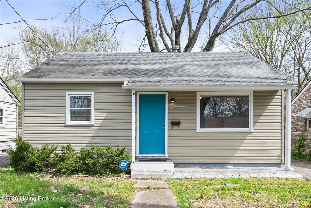 Photo of 223 N 37th St, Louisville, KY 40212 (MLS # 1713100)