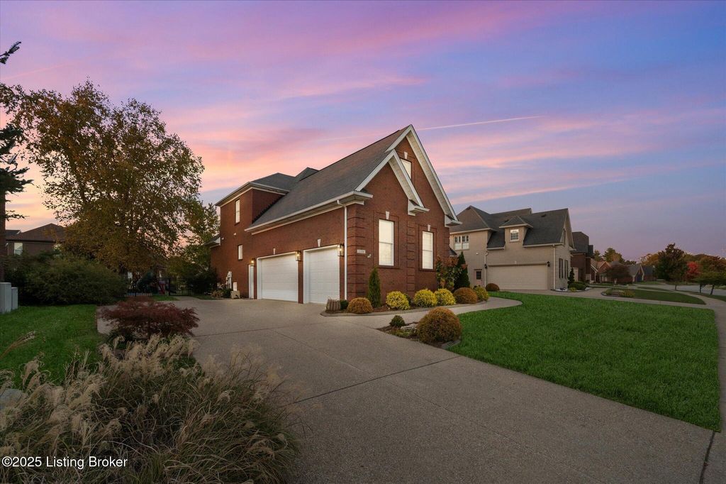 Photo of 11106 Little Spring Blvd, Louisville, KY 40291 (MLS # 1701845)