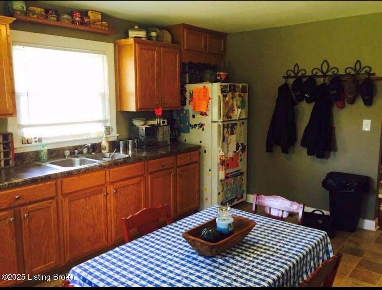 218 Hendricks St, Leitchfield, Kentucky image 3