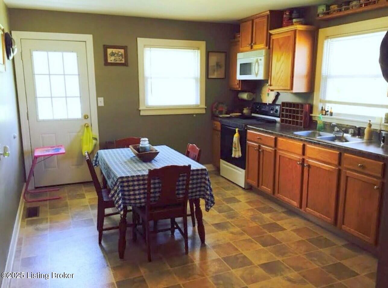 218 Hendricks St, Leitchfield, Kentucky image 4