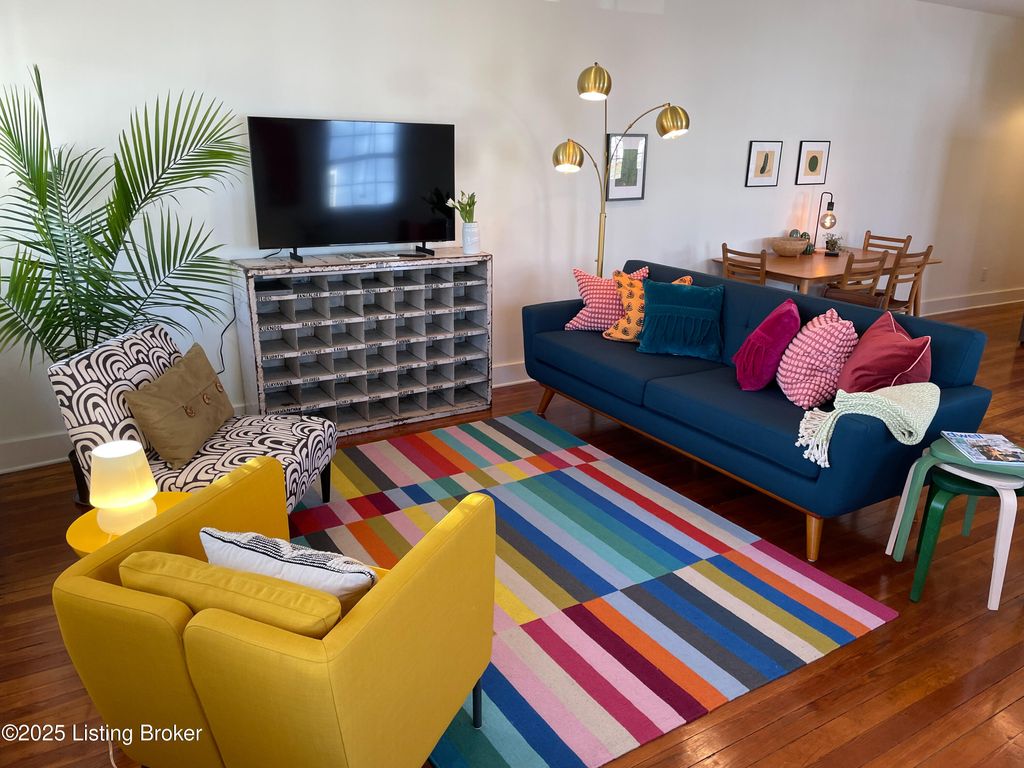 Photo of 2041 Payne St, Louisville, KY 40206 (MLS # 1712337)