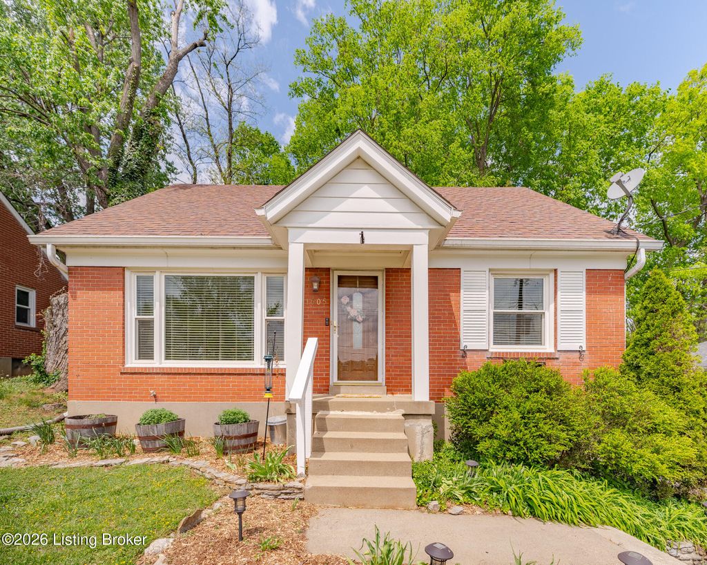 Photo of 1605 Ehrler Dr, Louisville, KY 40213 (MLS # 1714557)