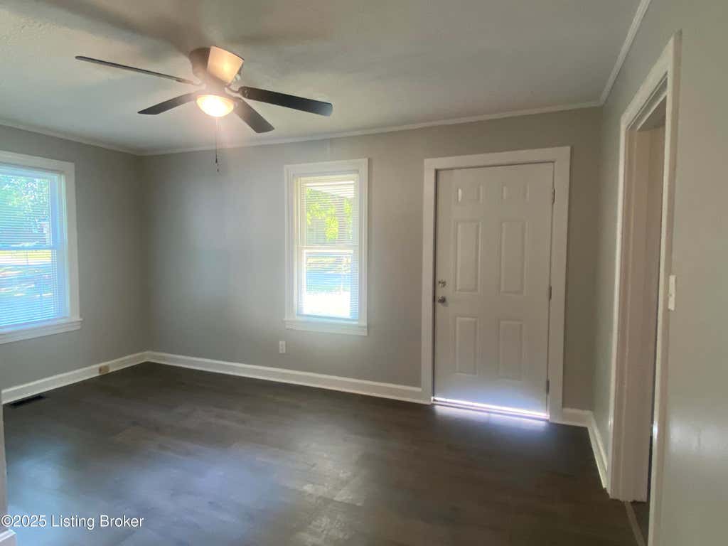 Photo of 728 Beechwood Ave, Bardstown, KY 40004 (MLS # 1717137)