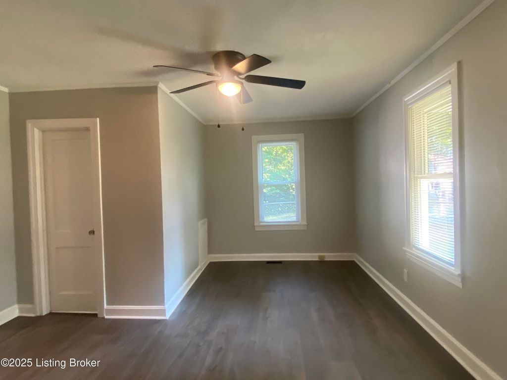 Photo of 728 Beechwood Ave, Bardstown, KY 40004 (MLS # 1717137)